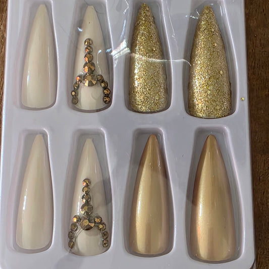 Luxe Gold Rhinestone Press-On Nails · Plaknagels