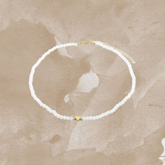 kinder ketting wit met goud hartje – Jacobsz Atelier