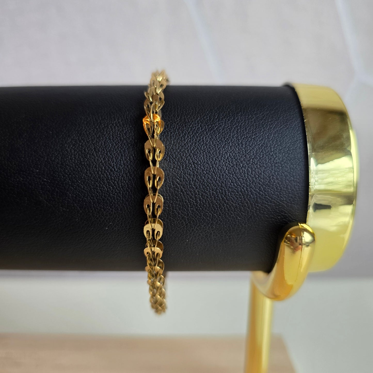 Fleur Dorée behoort tot de Essentials collectie van Atelier Doré.