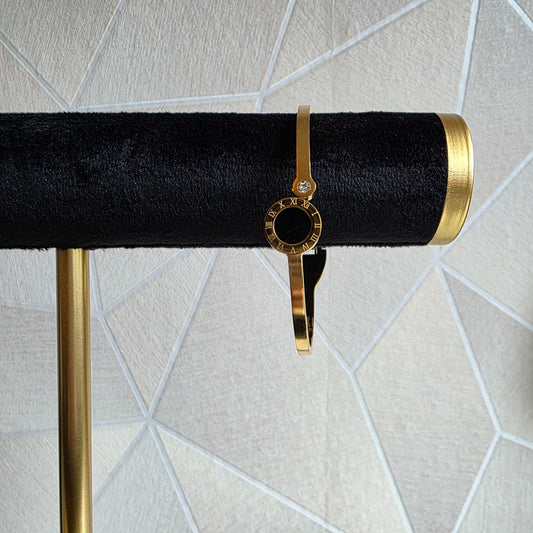 Roma Noir behoort tot de Essentials collectie van Atelier Doré