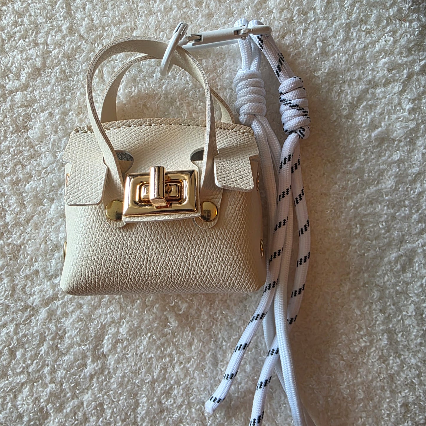Witte mini tas Sleutelhanger