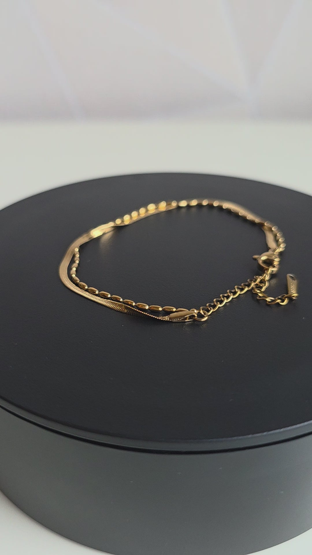 Double Lumière behoort tot de Essentials collectie van Atelier Doré.